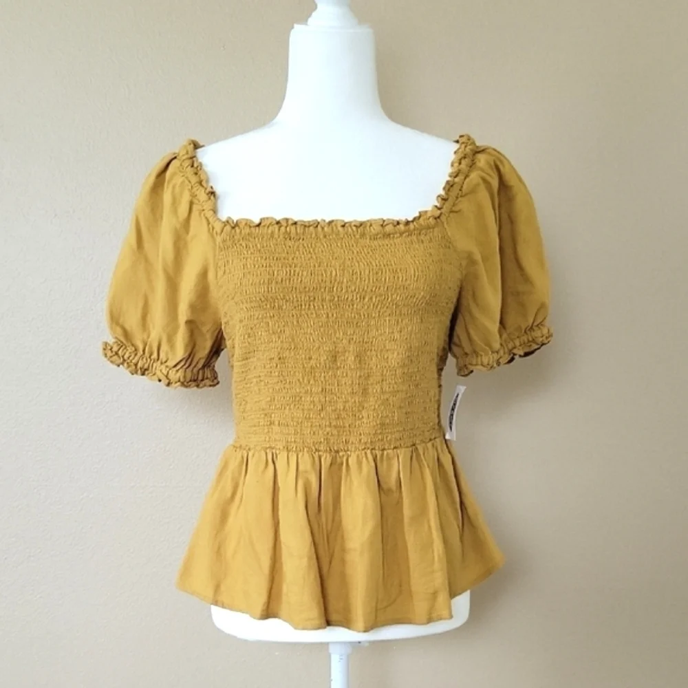 Old Navy Womens Mustard Smocked Linen Blend Puff Sleeve Blouse - Size Medium
